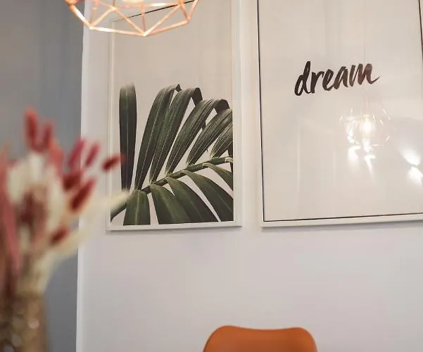 Modern In The Heart Of * Bucureşti