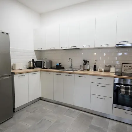 Modern In The Heart Of Apartment *